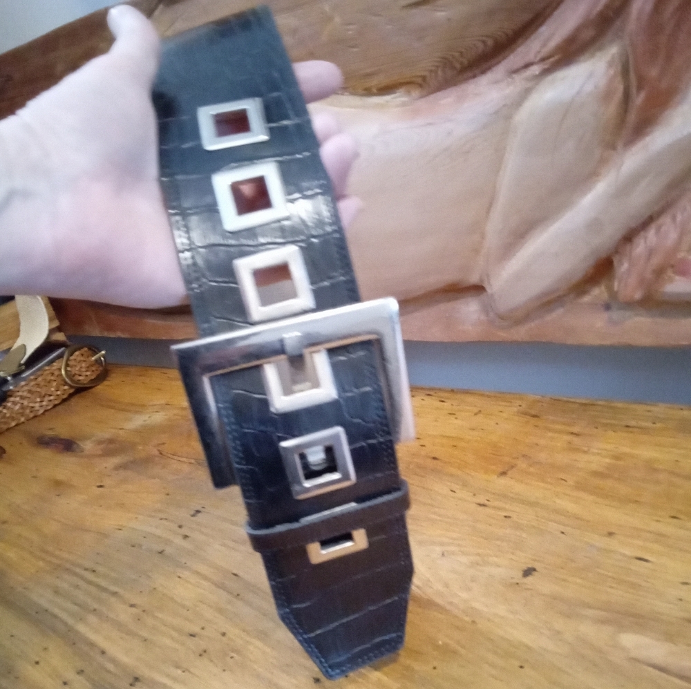Lakeshore Drive Black Crocodile Embossed Faux Leather Belt w/Silver Buckle SzM